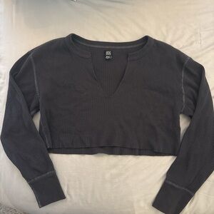 Women’sUrban Outfitters Dark Gray Long Sleeve Crop Top- Size Medium. Gently worn